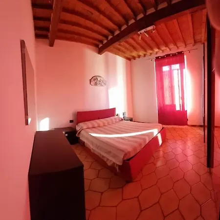 Apartment La Casa Di Angelo Vicino Stazione E Al Centro Storico *