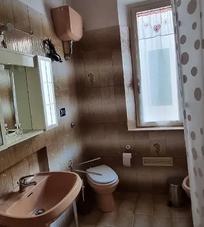 La Casa Di Angelo Vicino Stazione E Al Centro Storico * Piombino